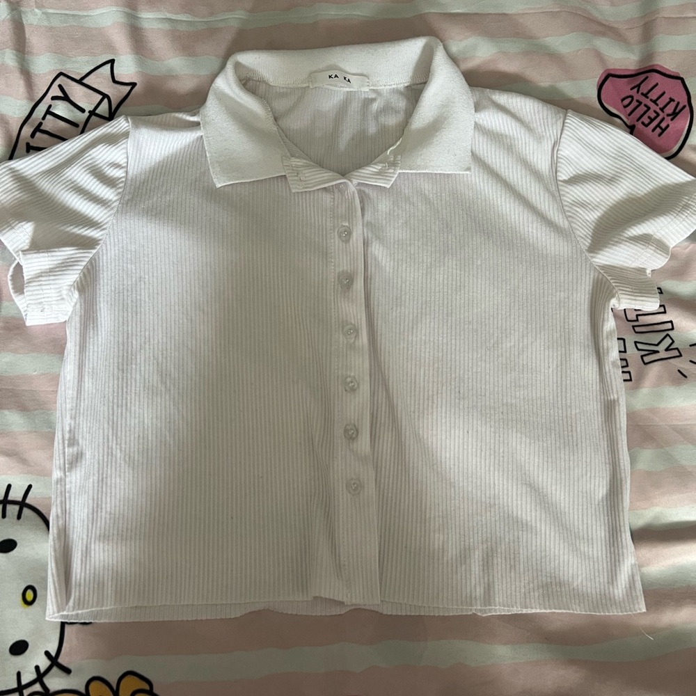 White collar button up shirt